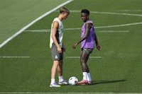 Huijsen: "Se ha hecho mucho lío con Vinícius por algo que no era para tanto"