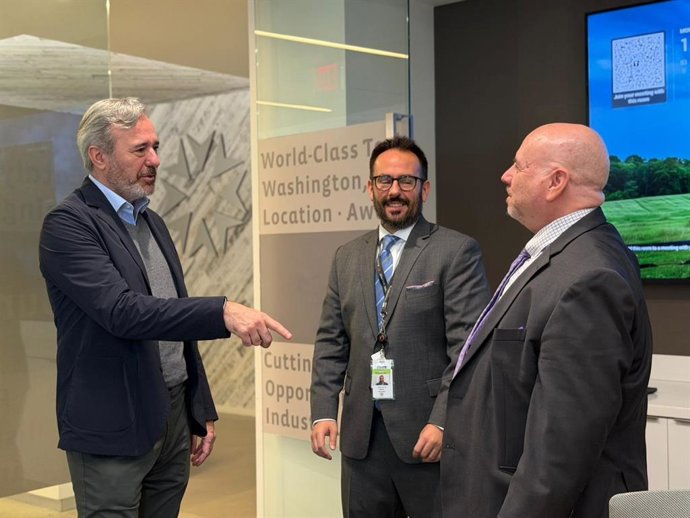 Jorge Azcón, junto a Buddy Rizer, responsable de desarrollo económico del condado de Loudoun.