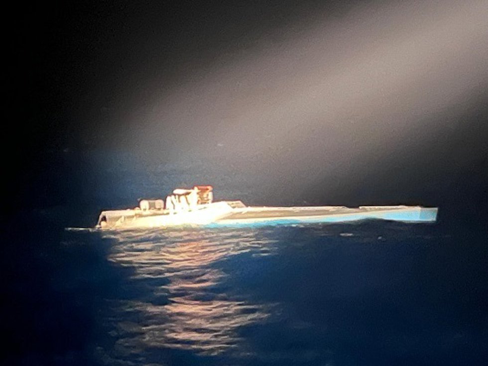 Semisumergible con cocaína interceptado por la Policía Judicial de Portugal en aguas del océano Atlántico