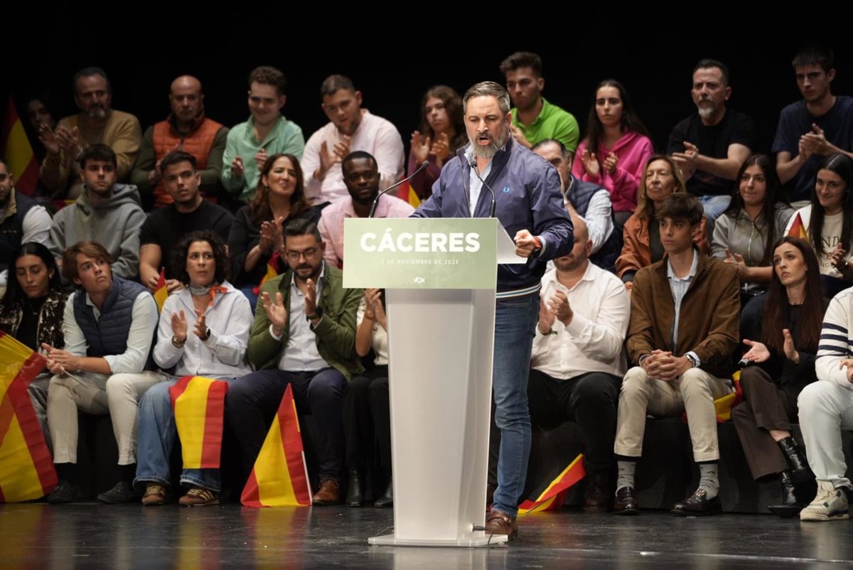 Abascal prevé excelentes resultados en Extremadura y critica que Guardiola quiere pactar con todos menos con Vox