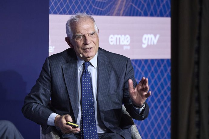 El ex ministro y alto representante de la UE para Asuntos Exteriores, Josep Borrell,  interviene en un foro en The Palace Hotel, a 3 de noviembre de 2025, en Madrid (España). Ambos han participado en el foro 'Diálogos para la seguridad. Foro del Sur sobre