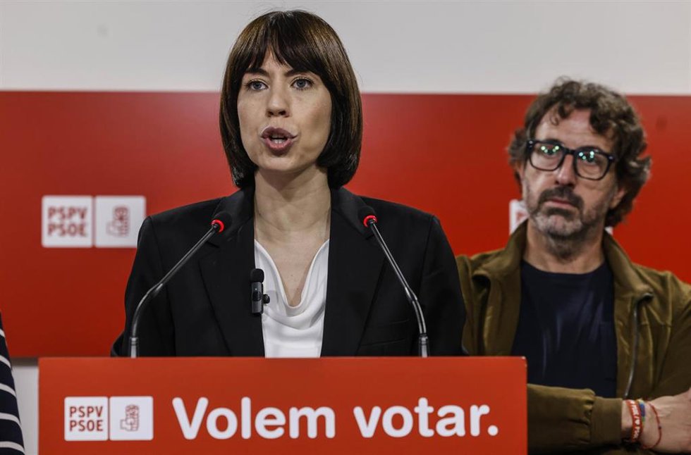 La ministra de Ciencia, Innovación y Universidad y secretaria general del PSPV-PSOE, Diana Morant, durante una reuda de prensa tras la Comisión Ejecutiva Nacional de los socialistas valencianos, a 3 de noviembre de 2025, en Valencia (España).