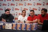 Foto: COMUNICADO: Antoine Griezmann se une a la fiebre del coleccionismo con un exclusivo unboxing de Topps NBA Basketball