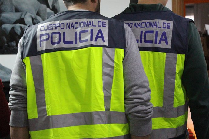 Archivo - Agentes del Cuerpo Nacional de Policía