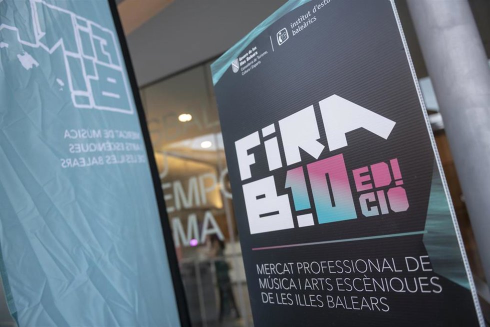 Archivo - Cartel de la Fira B! Música 2025