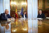 El presidente canario cree que la UCO deja "bastante mal" a Torres y demuestra que "mintió", aunque no pide su dimisión