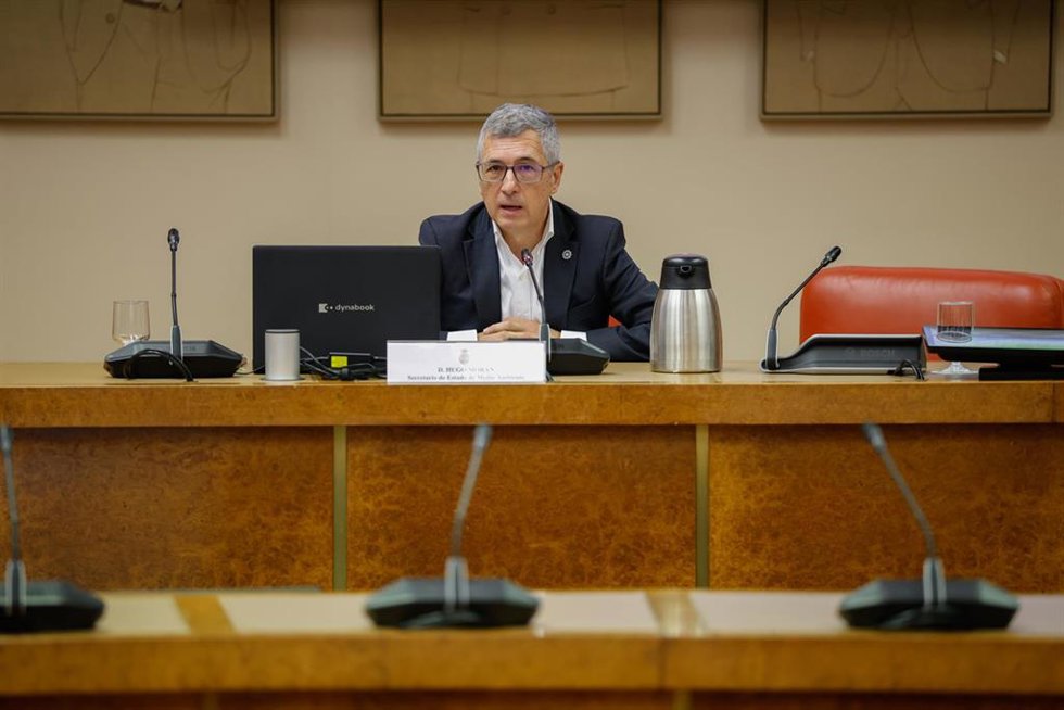 El Secretario de Estado de Medio Ambiente, Hugo Morán, durante las jornadas Aportaciones de la sociedad civil para un Pacto de Estado frente a la emergencia climática, en el Congreso de los Diputados, a 4 de noviembre de 2025, en Madrid (España). 