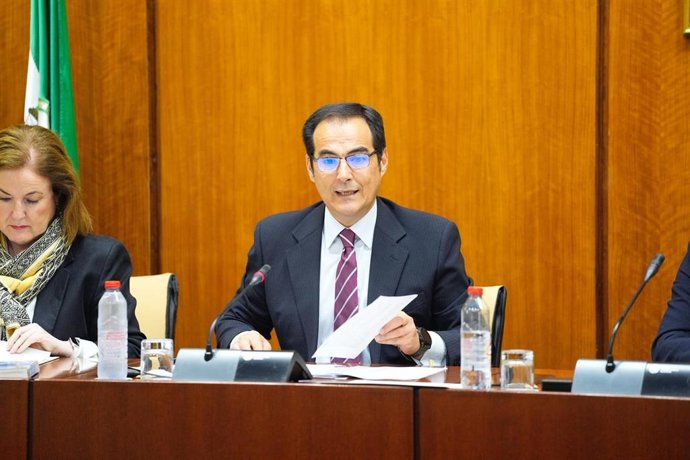 El consejero de Justicia, José Antonio Nieto, en la comisión de presupuestos del 4 de noviembre de 2025.