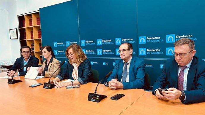 Armisén y Hervella, durante la pveresentación del proyecto Sembrando Futuro