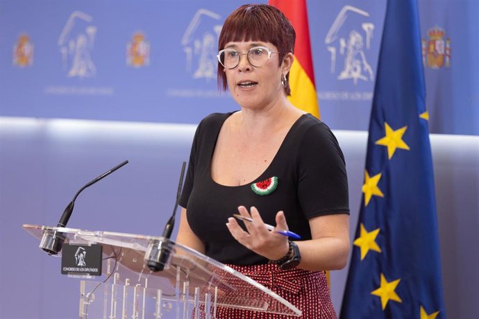Archivo - La diputada del Grupo Mixto Águeda Micó durante una rueda de prensa anterior a la Junta de Portavoces, en el Congreso de los Diputados, a 16 de septiembre de 2025, en Madrid (España).