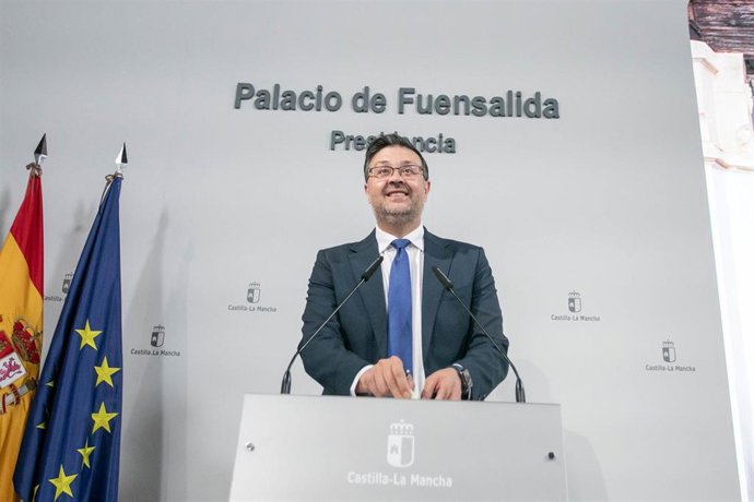 El consejero de Educación, Cultura y Deportes, Amador Pastor, comparece en rueda de prensa en el Palacio de Fuensalida, para dar cuenta de asuntos tratados en el Consejo de Gobierno relacionados con su departamento.