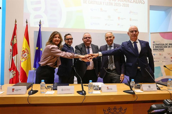 La Junta y las universidades de la Comunidad firman un convenio para trabajar conjuntamente en la Estrategia de Investigación e Innovación en Terapias Avanzadas.