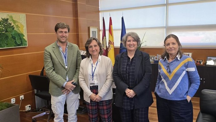 La consejera de Desarrollo Sostenible, Mercedes Gómez, se ha reunido con Atica Castilla-La Mancha.