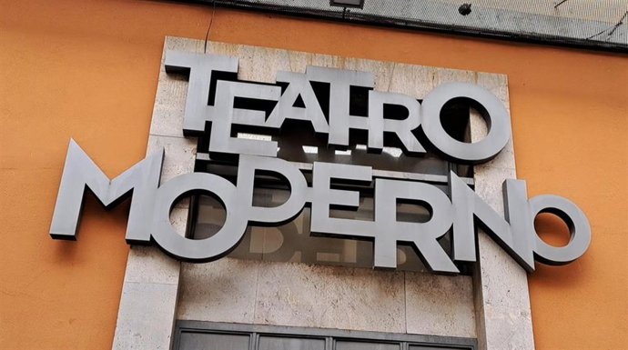Archivo - Portada del Teatro Moderno.