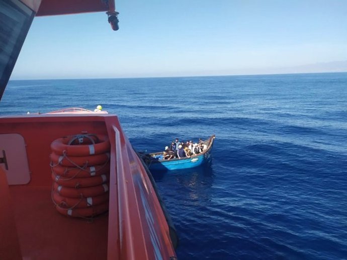 Patera interceptada por Salvamento Marítimo al sur de Gran Canaria