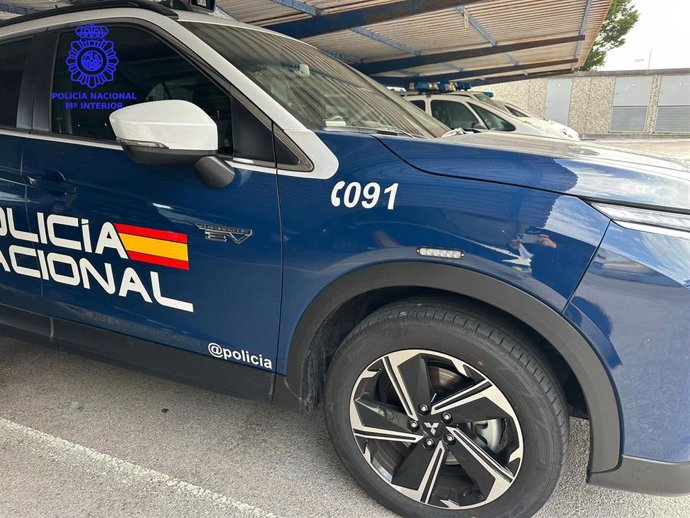 Archivo - Imagen de archivo de un coche de Policía Nacional