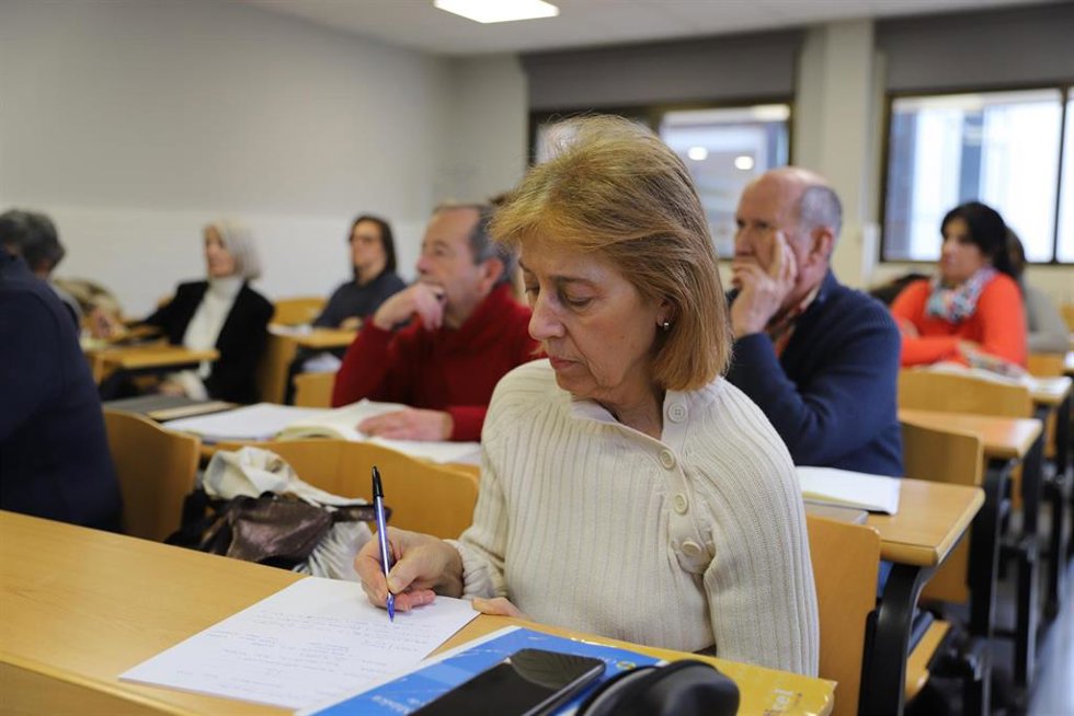 Alumnado de la Vniversitas Senioribvs de CEU Fernando III
