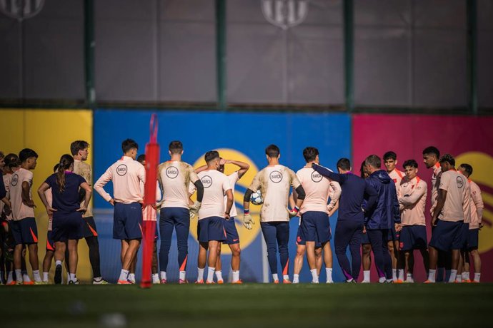 Entrenamiento del FC Barcelona previo al partido de Liga de Campeones contra el Brujas