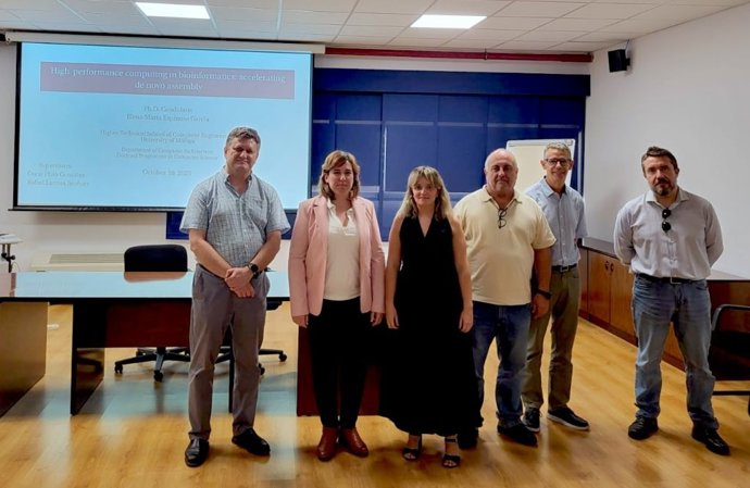 Presentación de una tesis doctoral de la UMA que introduce avances en la secuenciación genómica sin referencia previa, lo que permitirá avances en la medicina personalizada.