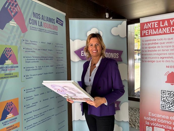 La delegada municipal de Igualdad, en la presentación de los talleres para combatir la violencia de género.