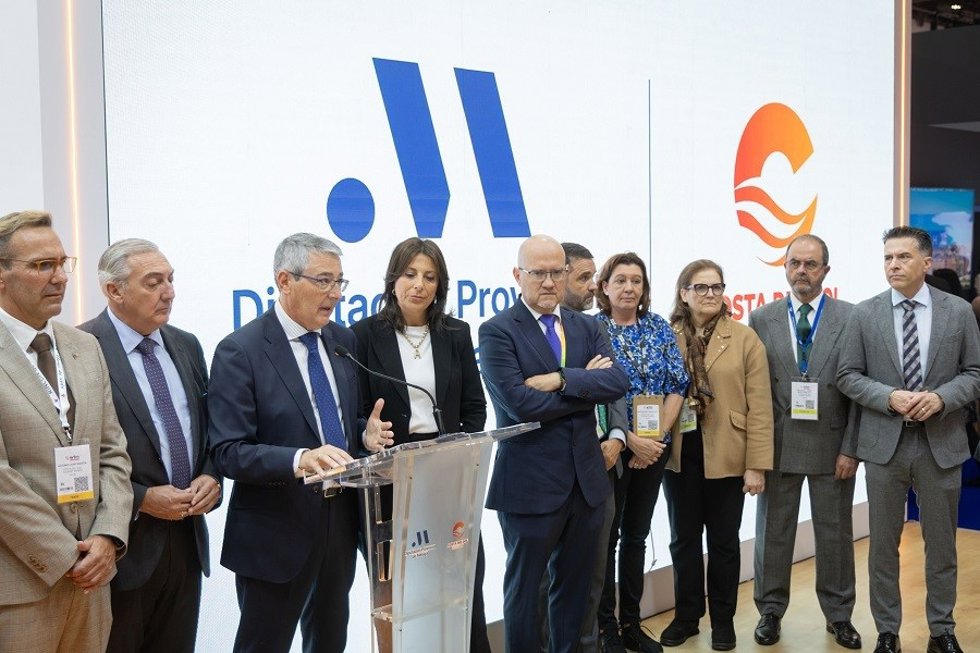 El presidente de la Diputación de Málaga y de Turismo Costa del Sol, Francisco Salado, en la WTM de Londres.