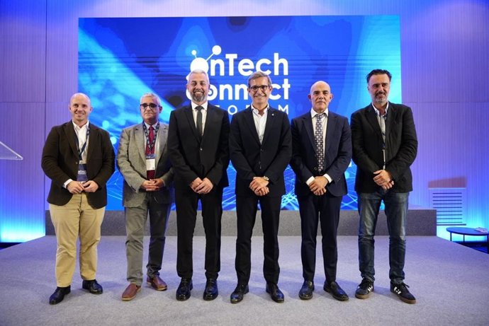 El consejero de Industria, Energía y Minas y presidente de la Agencia Digital de Andalucía, Jorge Paradela, en la clausura del II onTech Connect Forum.