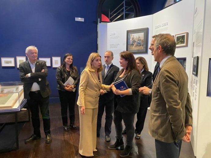 La consejera de Empleo, Ciencia y Universidades del Gobierno de Aragón, Claudia Pérez Forniés, junto a los vicerrectores de la Universidad de Zaragoza.