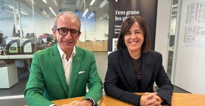 El secretari general de Pimec, Josep Ginesta, i la directora de l'àrea de Treball de l'entitat, Sílvia Miró
