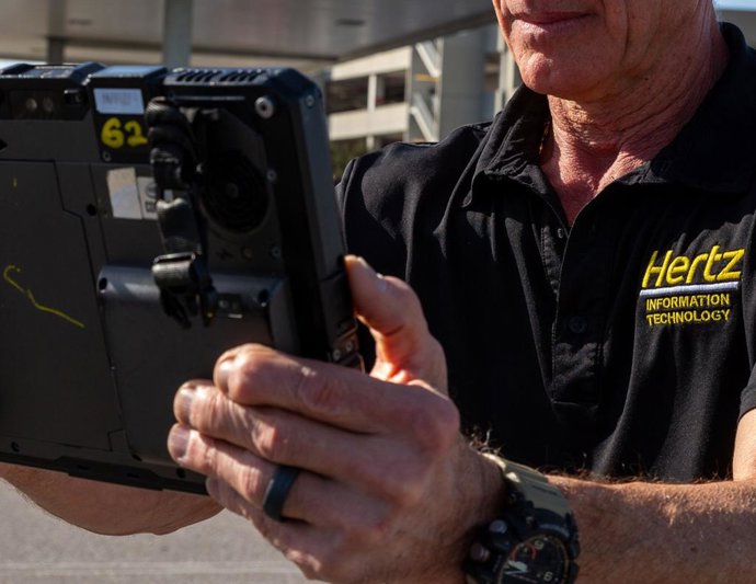 Archivo - Hertz instala la tecnología rugerizada de Getac para optimizar sus procesos de alquiler de vehículos.
