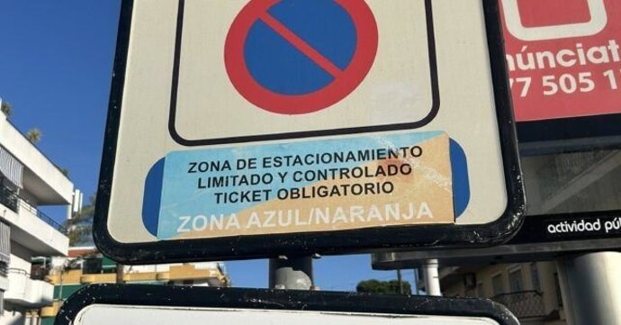 Cartel de la Zona ORA en Punta Umbría (Huelva).