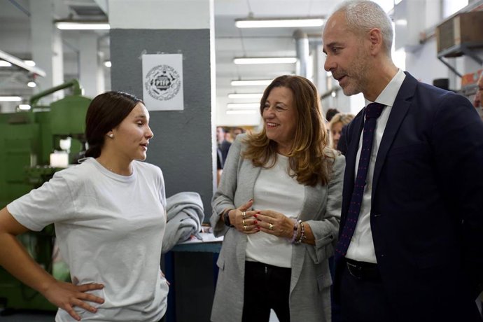 Cantabria y Andalucía cooperarán para mejorar la gestión de centros e infraestructuras educativas