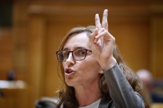 La ministra de Sanidad, Mónica García, interviene durante una sesión de control al Gobierno en la Cámara Alta, a 21 de octubre de 2022, en Madrid (España). El Gobierno se enfrenta de nuevo a preguntas relacionadas con la estabilidad económica por la falta
