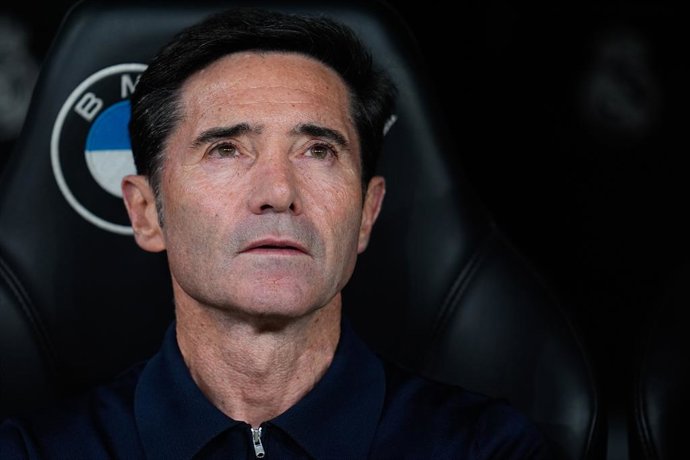 Marcelino Garcia Toral, head coach of Villarreal CF, looks on during the Spanish League, LaLiga EA Sports, football match played between Real Madrid and Villarreal CF at Santiago Bernabeu stadium on October 04, 2025, in Madrid, Spain.