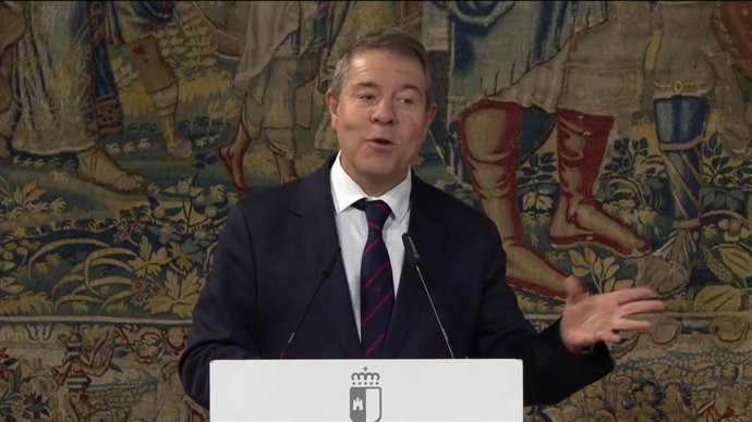 El presidente de Castilla-La Mancha, Emiliano García-Page, durante el acto de presentación de la Plataforma de Empleo, en el Palacio de Fuensalida.