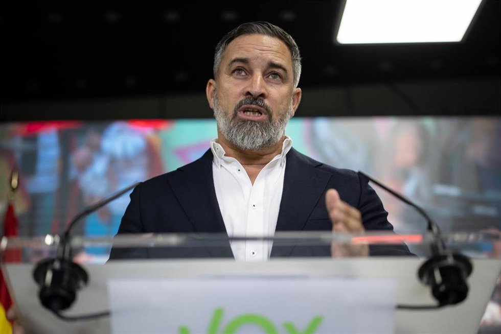 El presidente de Vox, Santiago Abascal, durante una rueda de prensa posterior al Comité Ejecutivo Nacional de Vox, en la sede de Vox, a 13 de octubre de 2025, en Madrid (España).