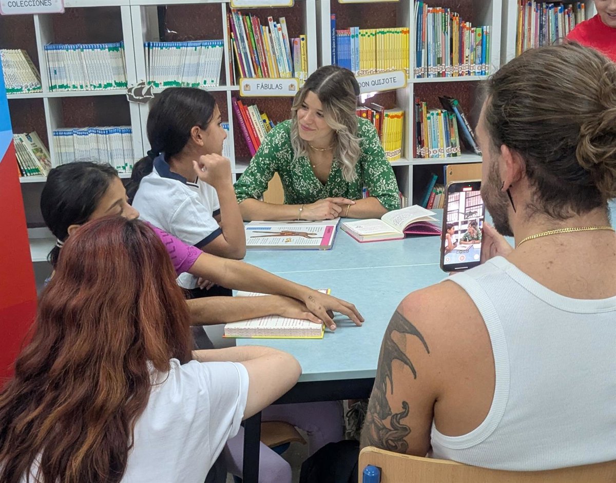 Fundación José Manuel Lara acerca el proyecto Leer+ a bookfluencers para mostrar su impacto en la lectura en Sevilla