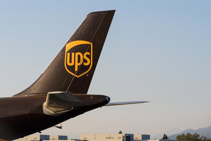 Archivo - Arxiu- Cua d'un avió de transport de mercaderies de la companyia UPS