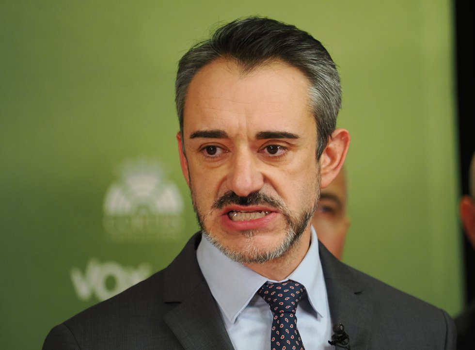 El nuevo portavoz de Vox en las cortes de Castilla y León, David Hierro, durante una rueda de prensa, en el Parlamento de Castilla y León, a 3 de febrero de 2025, en Valladolid, Castilla y León (España).