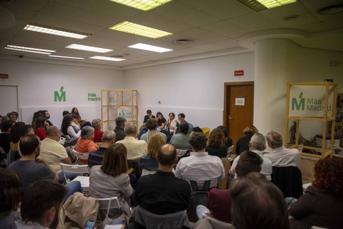 Reunión de Más Madrid con concejales en la sede del partido
