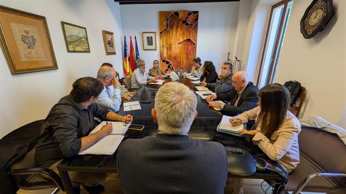 Reunión de la Mesa del Agua entre el Govern y los ayuntamientos de la Serra de Tramuntana.