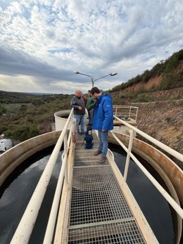 El gerente del Consorcio MásMedio, Gustavo Pérez, visita las instalaciones de la ETAP de Riberos del Tajo