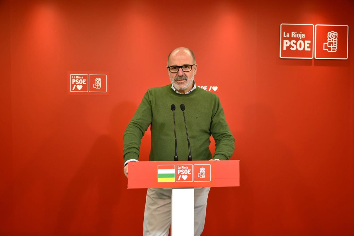 El PSOE ve que el Consejo de Médicos deja en evidencia a Martín al decir que no faltan médicos sino planificación