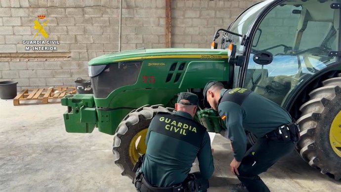 Tractor recuperado en Palos de la Frontera (Huelva).