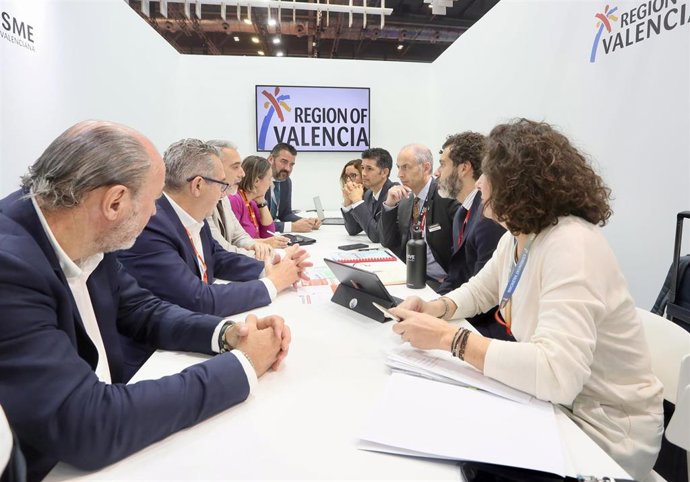 La Costa Blanca centra su estrategia promocional en el mercado británico durante la segunda jornada de la WTM