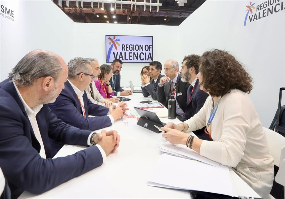 La Costa Blanca centra su estrategia promocional en el mercado británico durante la segunda jornada de la WTM