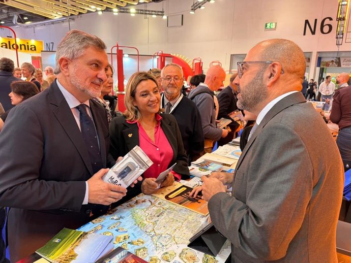 Los representantes de la Diputación de Almería en la WTM de Londres.