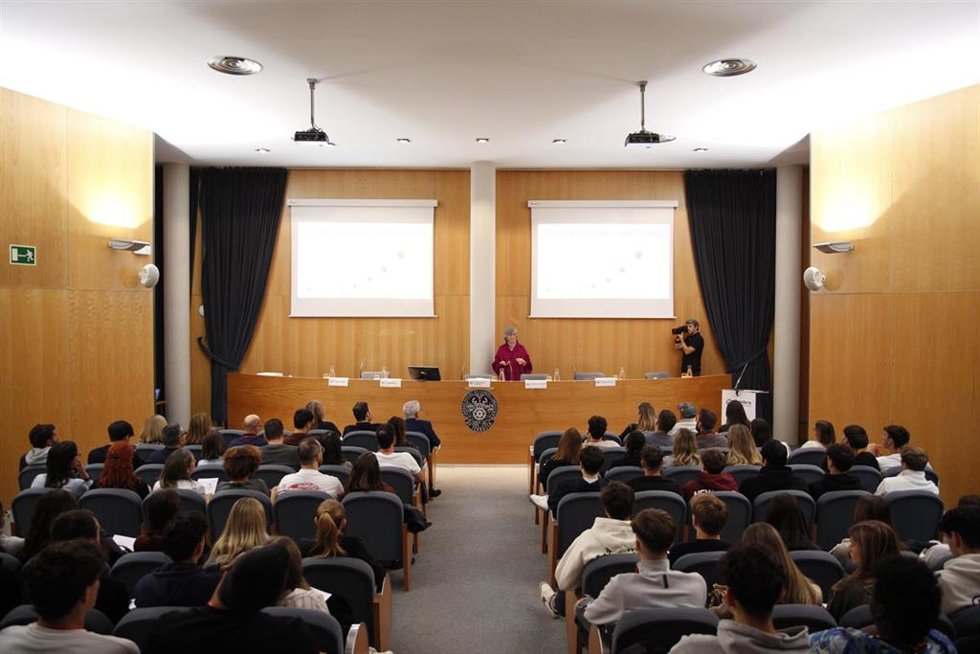 Conferencia magistral de Cita Lacasa en 'The Future Makers' Forum