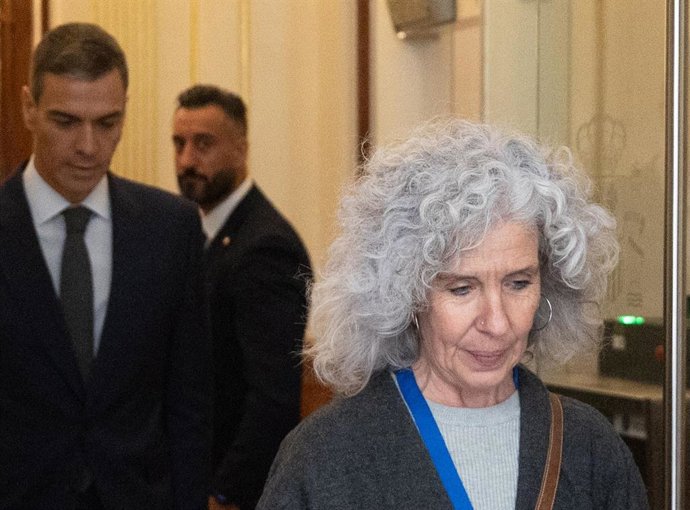 La nueva directora de comunicación del PSOE, Ana Manzano, durante una sesión de control, en el Congreso de los Diputados, a 29 de octubre de 2025, en Madrid (España). 