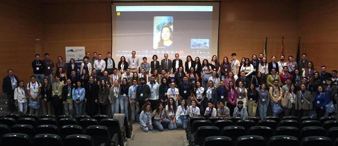 Investigadores marinos en la UHU.