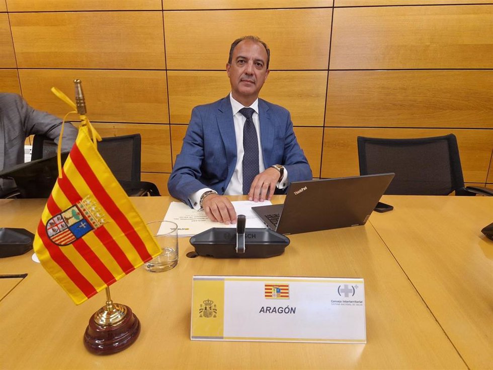 Archivo - El consejero de Sanidad del Gobierno de Aragón, José Luis Bancalero, en el Consejo Interterritorial de Sanidad.